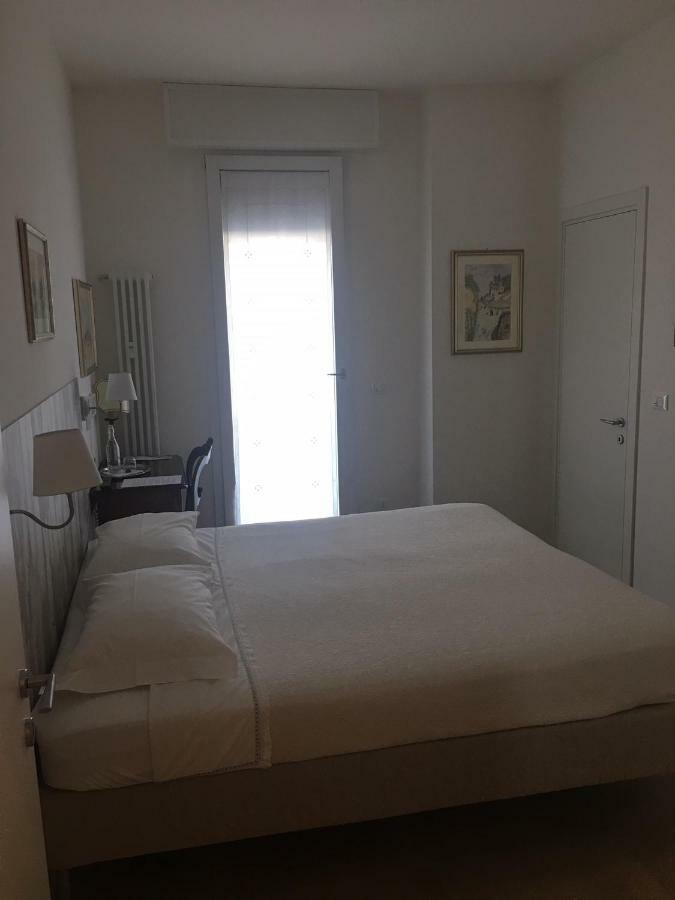 B&B Distretto Fiera Болоня Екстериор снимка