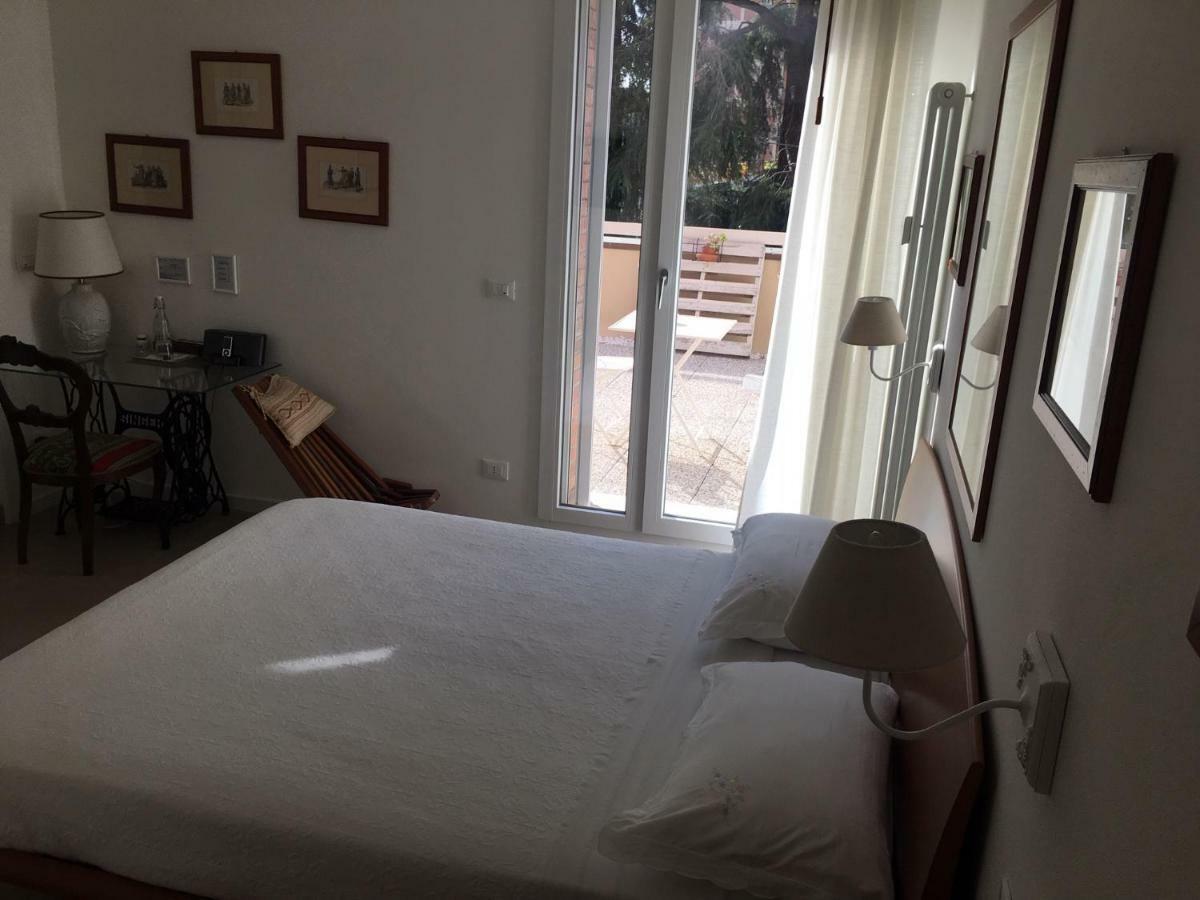 B&B Distretto Fiera Болоня Екстериор снимка
